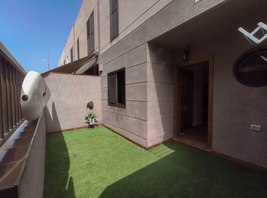 Duplex In Quiet Zone, Next To Sea, Fast Wifi Apartment El Medano  Exterior photo